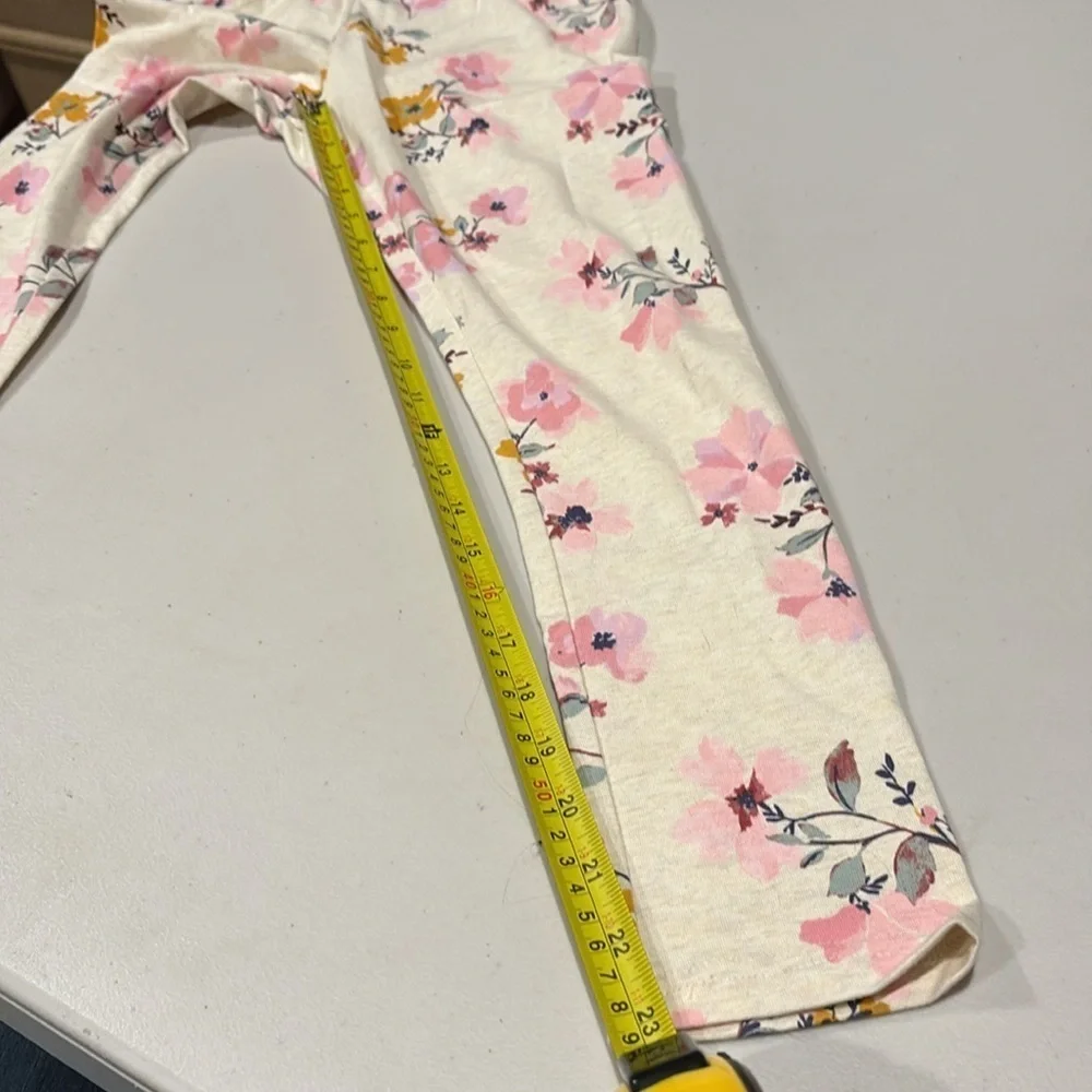 Oshkosh B’gosh - girls leggings. Size 12. Cream with Floral design. NWOT